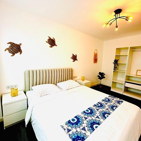 Amos Apartment-Ultracentral-Free Parking Клуж-Напока Екстериор снимка