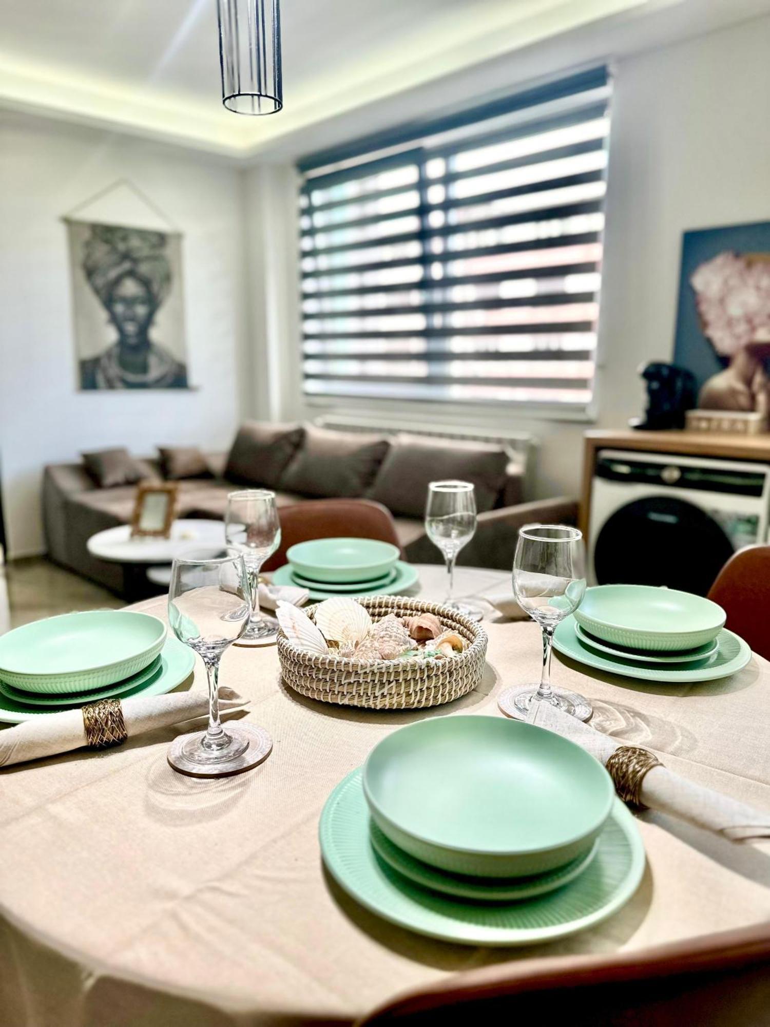 Amos Apartment-Ultracentral-Free Parking Клуж-Напока Екстериор снимка