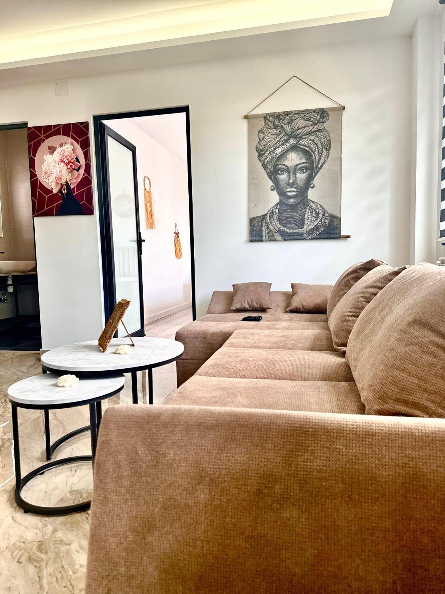 Amos Apartment-Ultracentral-Free Parking Клуж-Напока Екстериор снимка